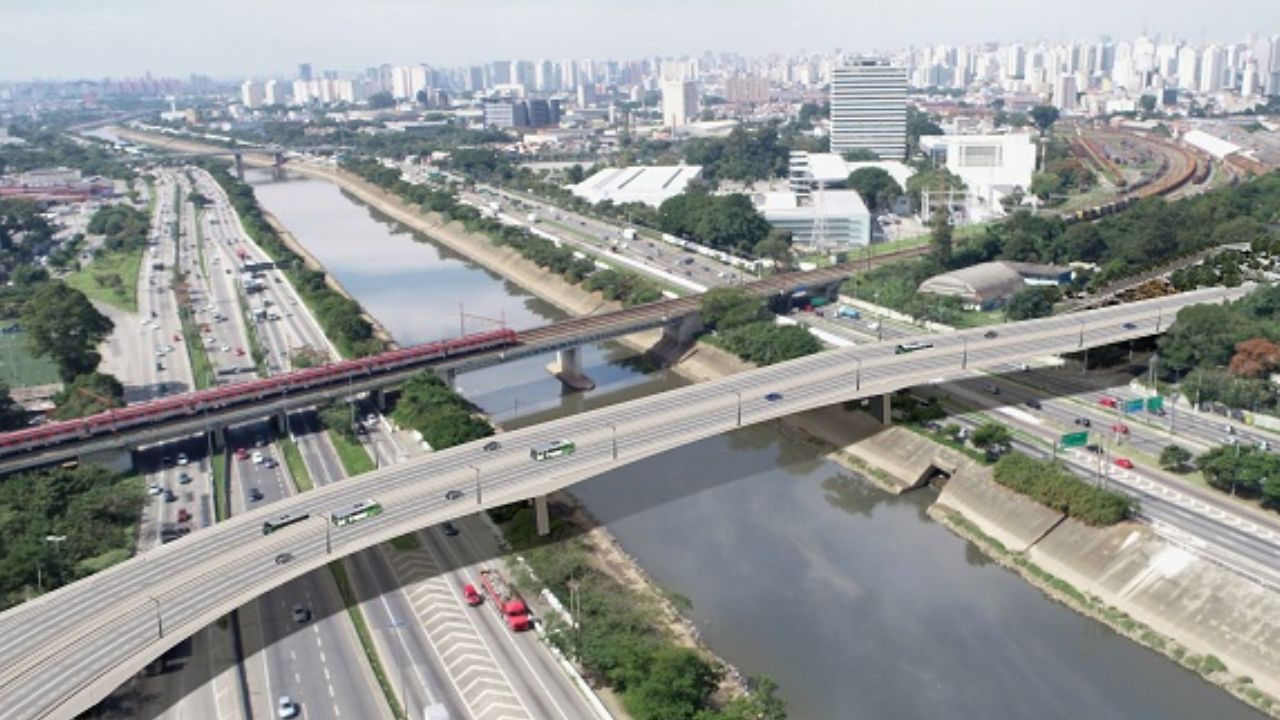 Esqueleto de concreto reviveu obra de R$ 367 milhões vai cruzar o Tietê sem pilares e escavar túnel embaixo de trem em movimento.