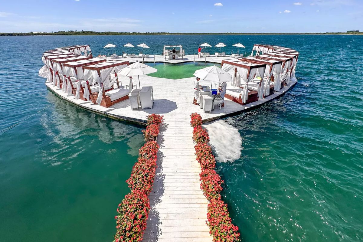 Jericoacoara com dunas e lagoas cristalinas, kitesurf para todos os níveis e passeio até a Lagoa do Paraíso mostram como o destino mudou sem perder o charme.